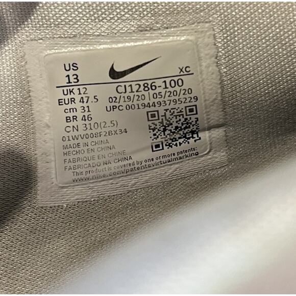 Nike Kyrie 3 Low Size 13 Mens Eclipse White Black CJ1286-100 Basketball Trainer - Picture 2 of 13